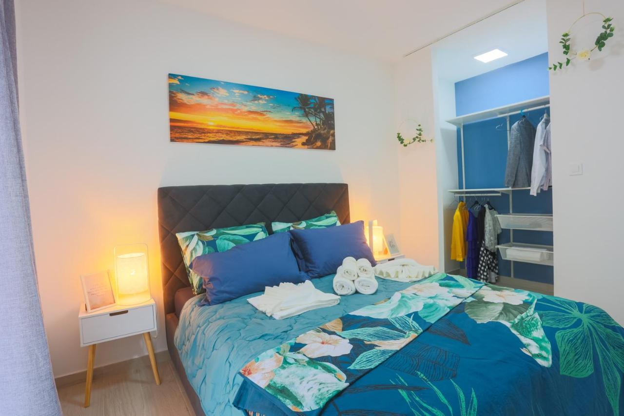 Luxury Apartments Love Каштела Екстер'єр фото